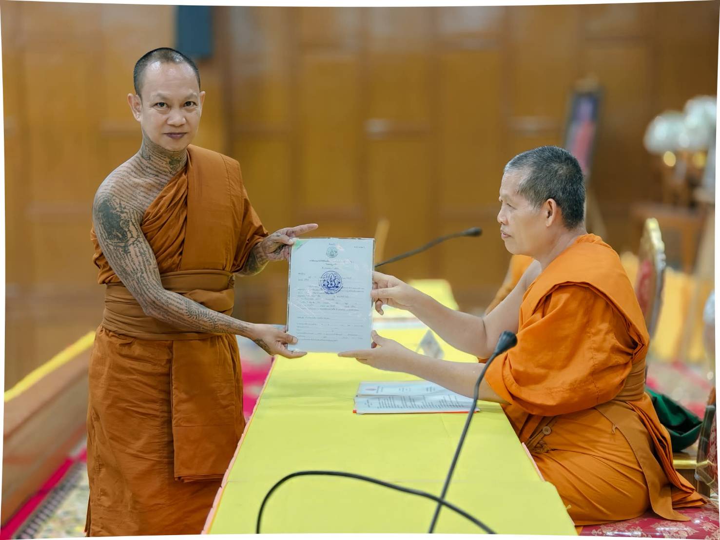 title - วันเสาร์ที่ 25 กรกฎาคม 2569 นายประเสริฐ กาญจนเกียรติกุล ปฏิรูปที่ดินจังหวัดบุรีรัมย์ พร้อมด้วยเจ้าหน้าที่ ส.ป.ก.บุรีรัมย์ มอบหนังสืออนุญาตให้ใช้ที่ดินเพื่อกิจการสาธารณูปโภค กรณีสำนักงานพระพุทธศาสนาแห่งชาติขอใช้ที่ดินเพื่อสร้างวัดจำนวน 7 วัด ในการประชุมคณะสงฆ์จังหวัดบุรีรัมย์ สมัยสามัญ ครั้งที่ 5 ปี 2569 ณ วัดกลาง พระอารามหลวง อำเภอเมืองบุรีรัมย์ จังหวัดบุรีรัมย์